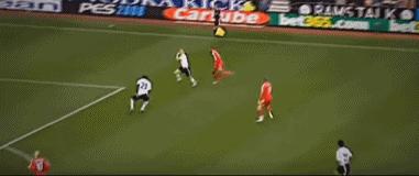 足球搞笑GIF：托雷斯专场，来看看托妞是如何的丧心病狂