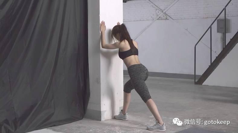 膝盖超伸腿粗矫正方法,膝超伸大腿粗怎么改善