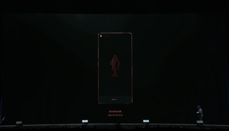 坚果pro玻璃后盖鉴别,坚果pro足迹膜