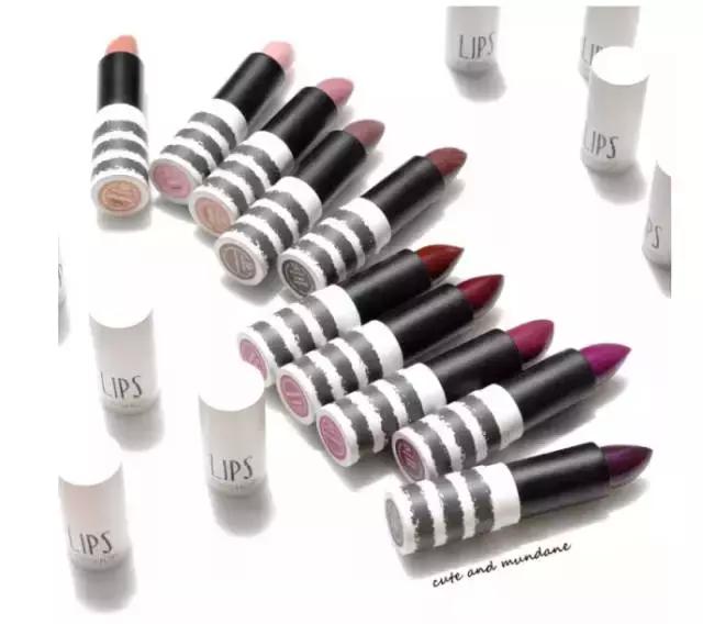 卖彩妆护肤品,卖衣服美妆品