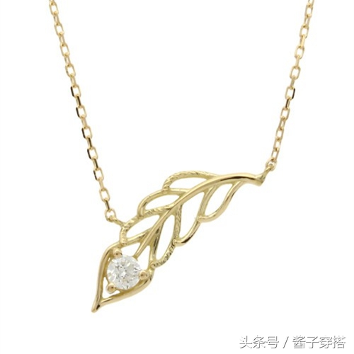 叶子化为饰品，时尚搭配的谨慎机