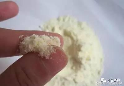 如何辨别进口奶粉的真假方法,真假奶粉辨别视频大全