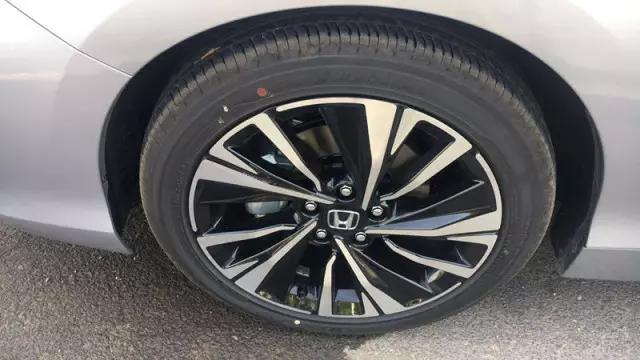 十代雅阁2.0t混动版试驾视频,混动雅阁爆发力