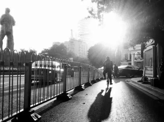 广州的一座荒废的商场,广州消失的城中城