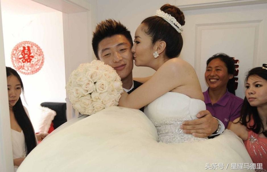 权健上亿签的国足第一射手却被用废成铁腰唯恒大一人能救活他