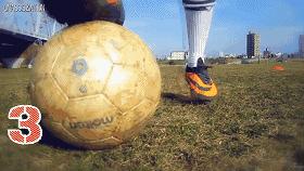 足球运球技巧训练方法,足球脚背正面运球有哪些训练方法