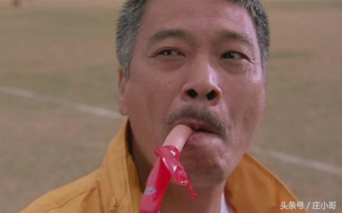 周星驰少林足球穿帮镜头,周星驰少林足球守门员搞笑片段