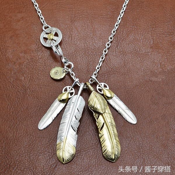 叶子化为饰品，时尚搭配的谨慎机