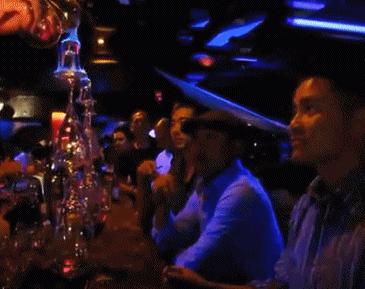 图文笑话：老爸，咱家里遭贼了，我这几天靠捡破烂生活的