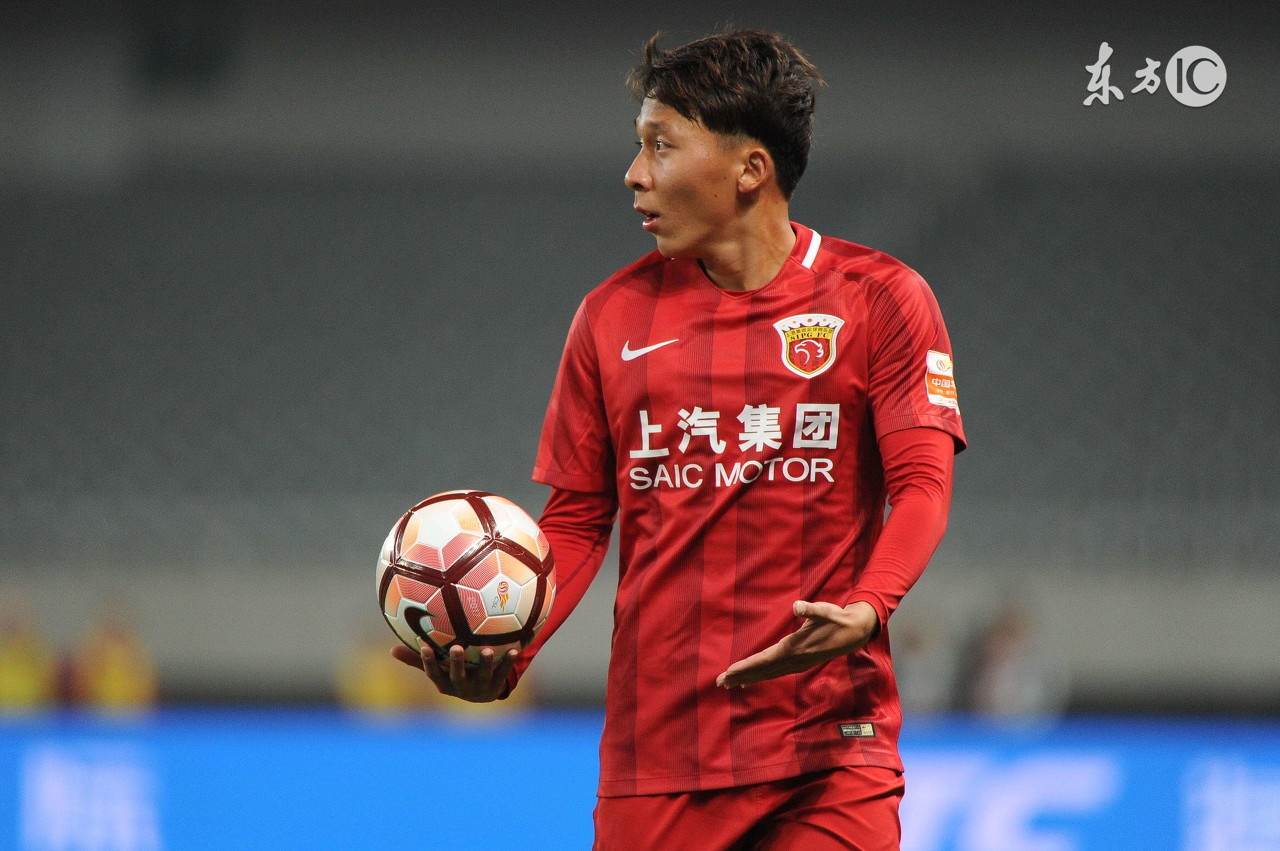 他们4个都是93年出生，如今成了上港队的主力