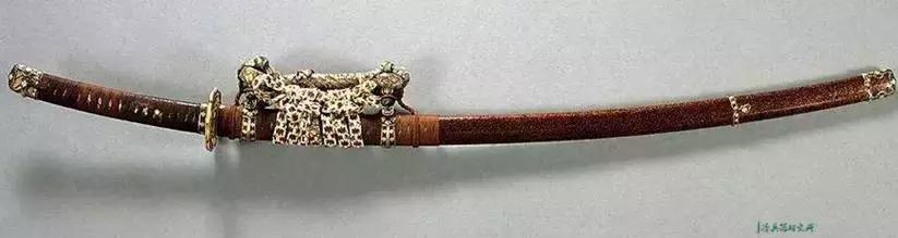 中国制刀工匠揭露日本武士刀奥秘,现代制刀技术比古代强吗