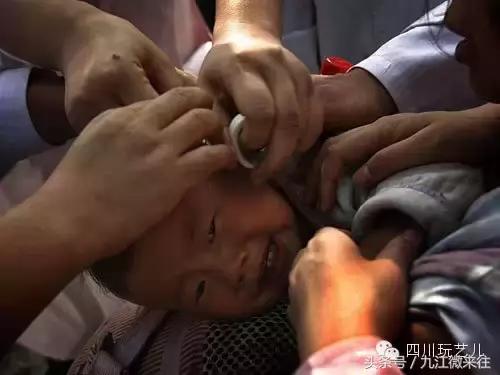 5.12汶川大地震真实影像实录,5.12汶川大地震官方纪录片