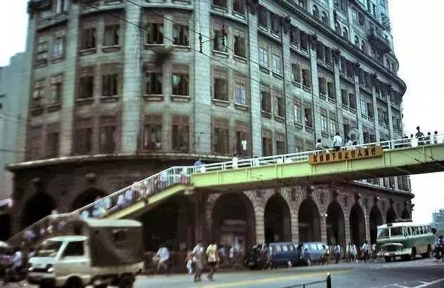 广州的一座荒废的商场,广州消失的城中城