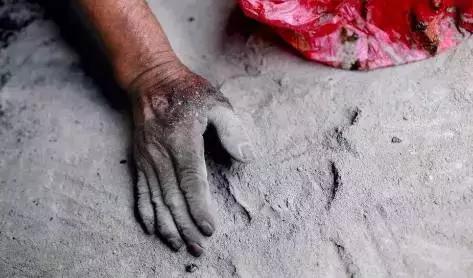 广州的一座荒废的商场,广州消失的城中城