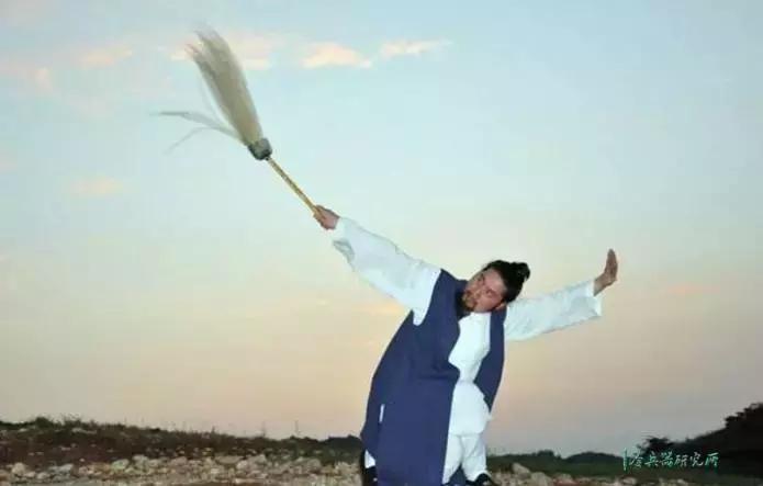 拂尘打苍蝇好用吗,拂尘作为法器的作用