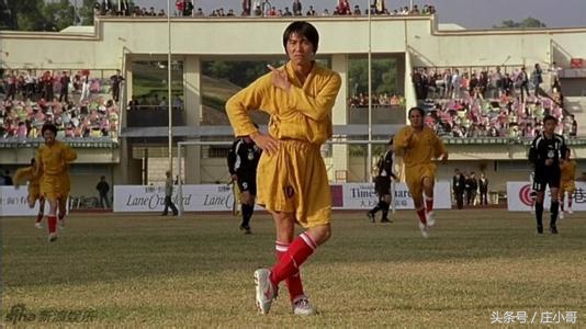 周星驰少林足球穿帮镜头,周星驰少林足球守门员搞笑片段