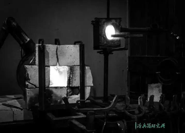 最好的刀匠纯手工打造刀,顶级刀匠锻造刀全过程