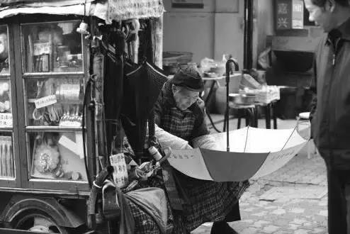 广州的一座荒废的商场,广州消失的城中城