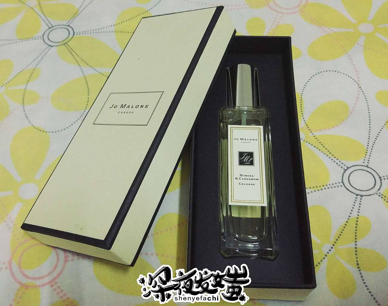 为什么买的香水味道一样的,为什么别人买的香水那么好闻