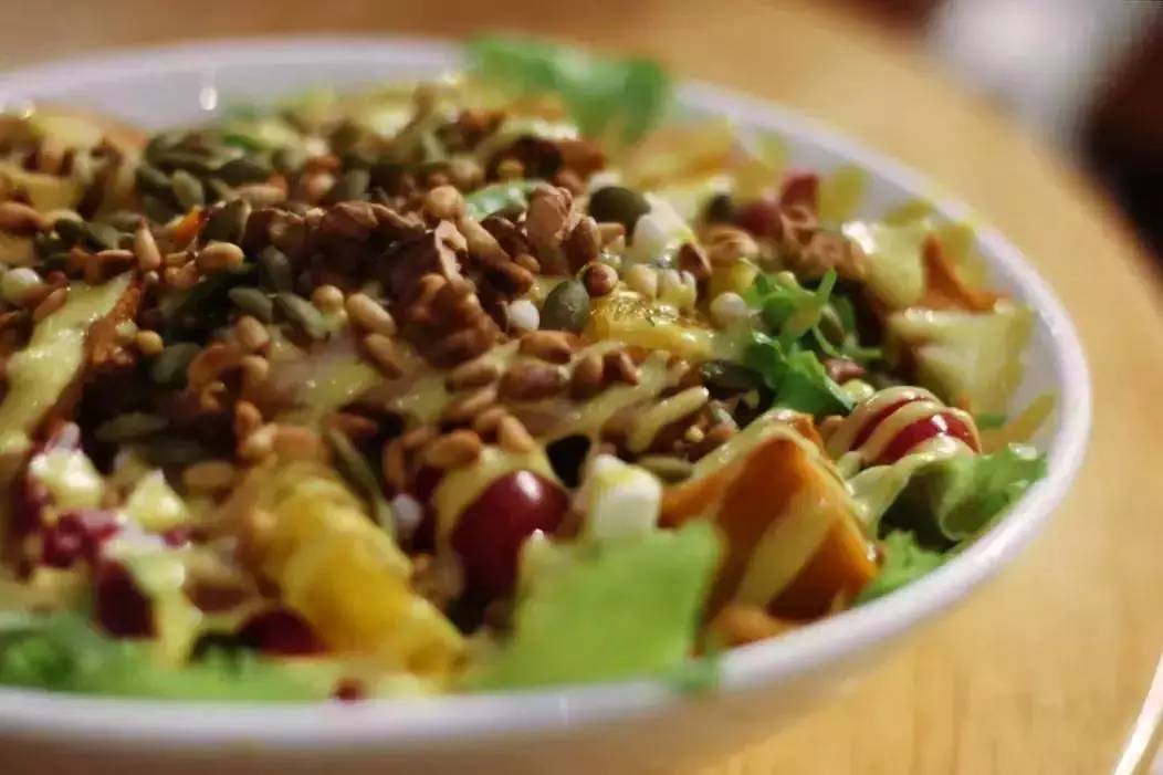 BLUFISH｜他在天津造了这座蓝色的饕餮城堡，只为把青梅竹马的她从巴黎追回来