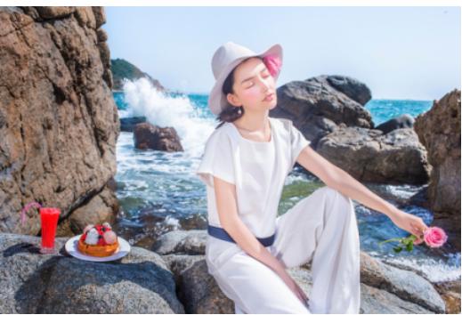 青岛拍婚纱照的工作室,山东青岛拍婚纱照要多少钱