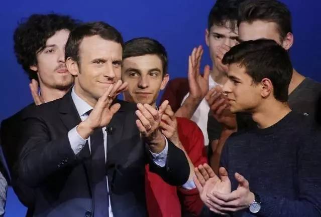 39岁总统帅小伙儿和64岁第一夫人来了！这一种“人生赢家”的人生……