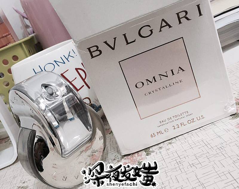 为什么买的香水味道一样的,为什么别人买的香水那么好闻