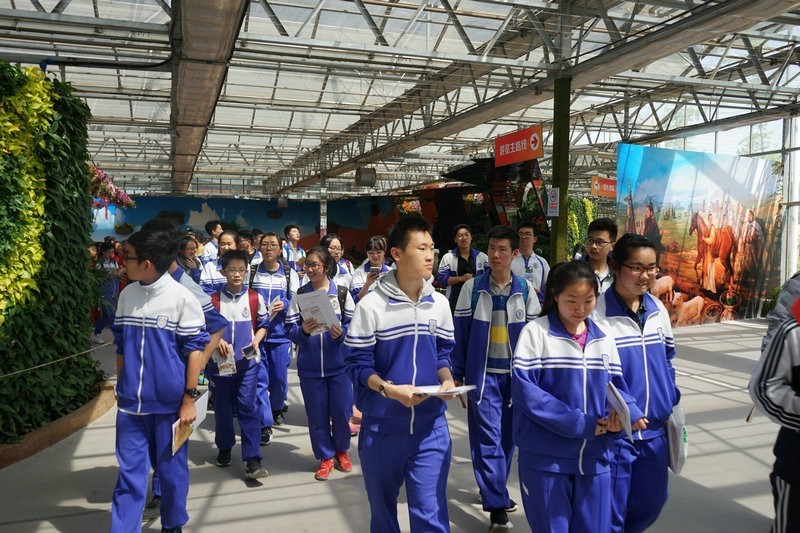 不忘初心青春献党,不忘初心薪火相传是什么意思