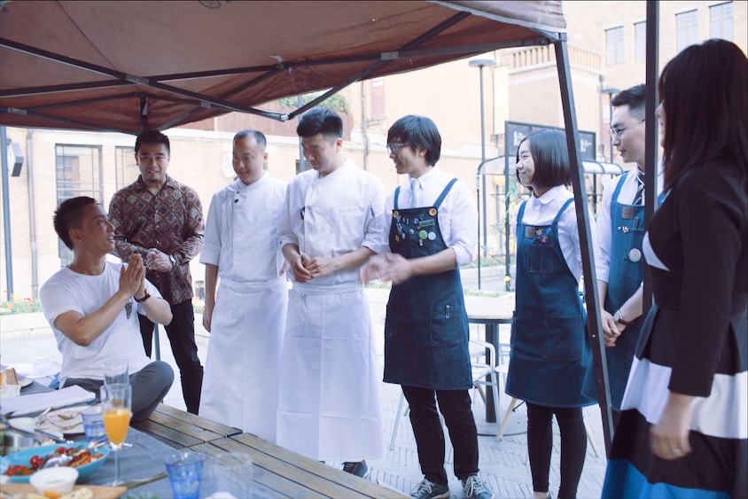 BLUFISH｜他在天津造了这座蓝色的饕餮城堡，只为把青梅竹马的她从巴黎追回来