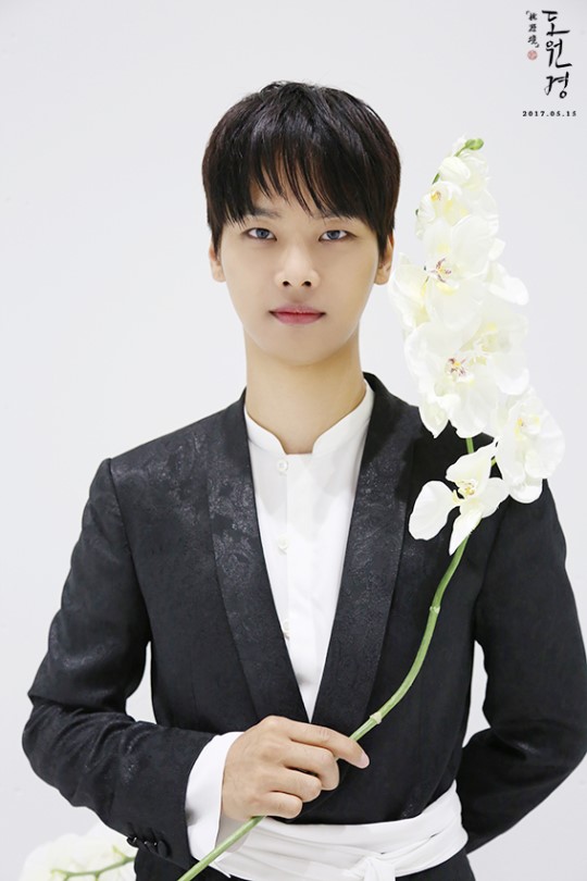 「VIXX」「盘点」170517名！不！虚！传！美丽温暖且神秘莫测的《桃源境》MV拍摄现场