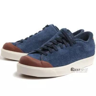 曾经这些鞋穿在脚下我没有珍惜，现在我跪着也找不回来了