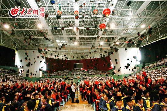 放飞梦想毕业典礼完整视频,万杰朝阳学校2018毕业季