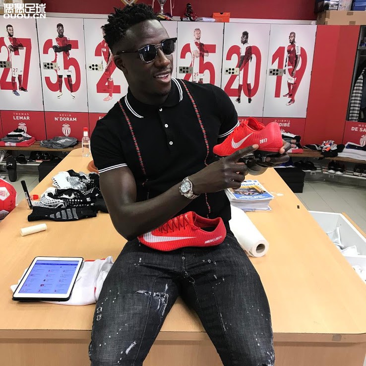 耐克球鞋纳达尔系列,hypervenom耐克