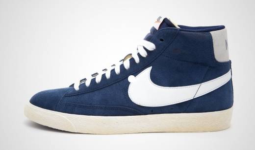 曾经这些鞋穿在脚下我没有珍惜，现在我跪着也找不回来了