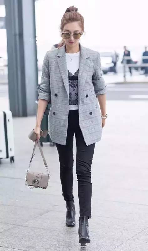 西装+T恤=时髦帅气又有女人味