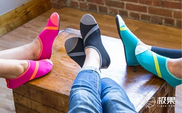 踩水速干跑步鞋,阿迪耐克袜子鞋