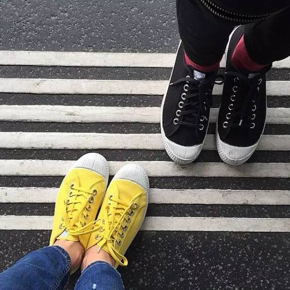 为了你脚上的帆布鞋，几家大牌每年要打50亿美元的战争