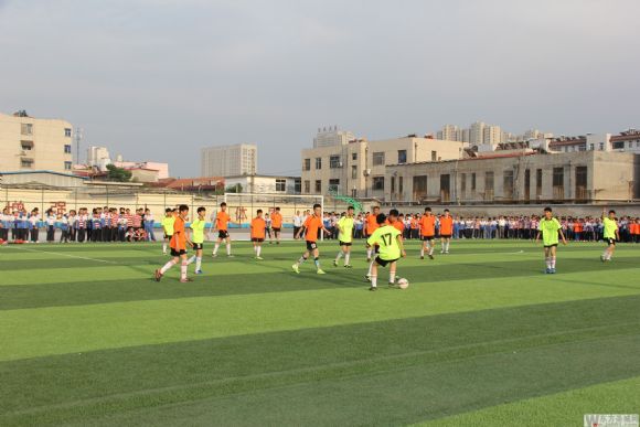 汶上第二实验中学足球,济宁市实验初中校长杯足球比赛