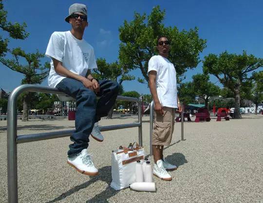 为了你脚上的帆布鞋，几家大牌每年要打50亿美元的战争