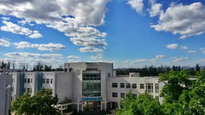 爱我亚太——25周年校庆系列活动之“爱”校