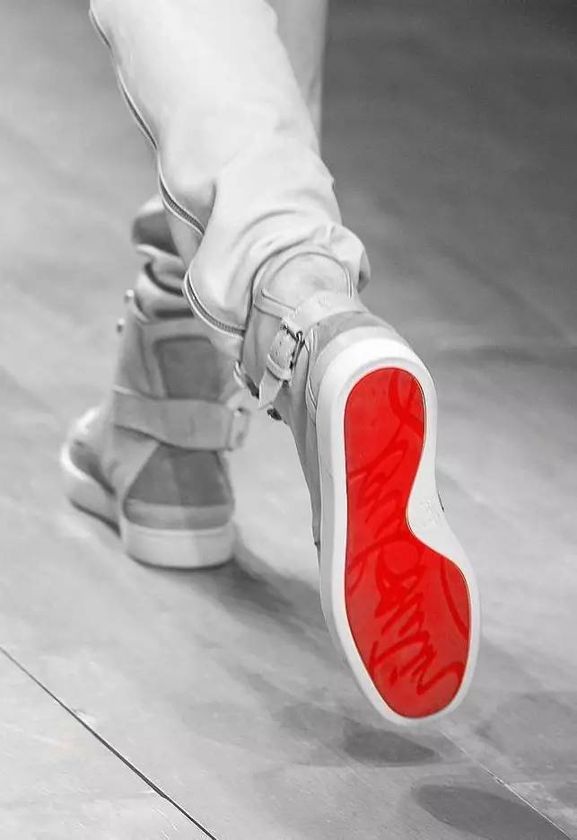 儿童新鞋后跟磨脚小妙招,新鞋小脚趾部位磨脚怎么办