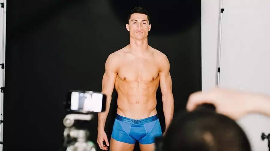 足球装逼小技巧,教你如何踢球过人