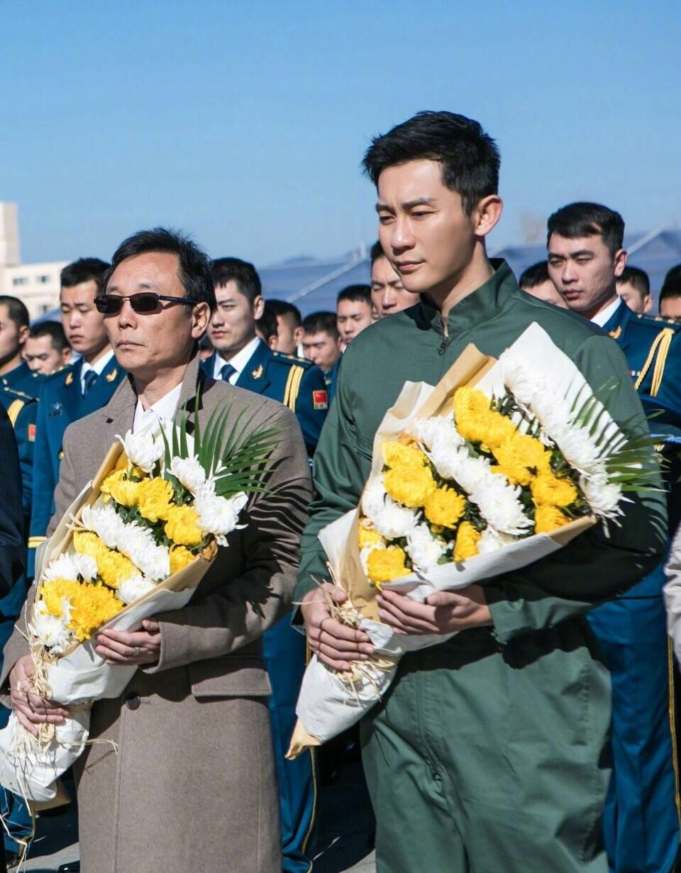 李晨哭成泪人视频,李晨哭了郑恺