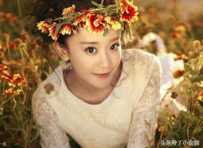 被讽为最丑紫薇仍不灰心曾为国脚男友擦鞋坚持付出终走红