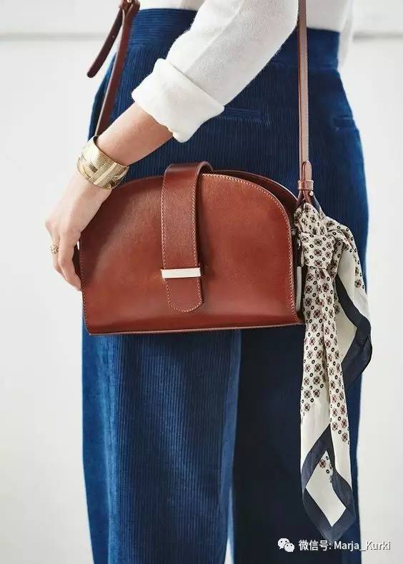 丝巾如何修复包带,丝巾护包的正确方法