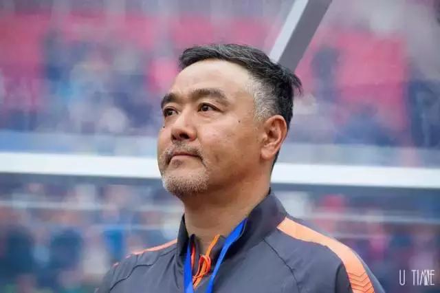 足球圣朱雀,圣朱雀与足球队