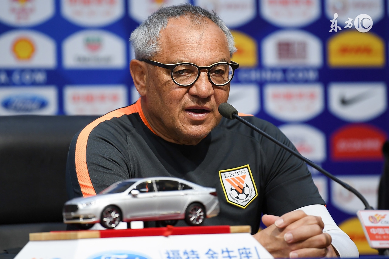 你爱延边富德吗？520请你来到现场为为球队助威登“泰山”