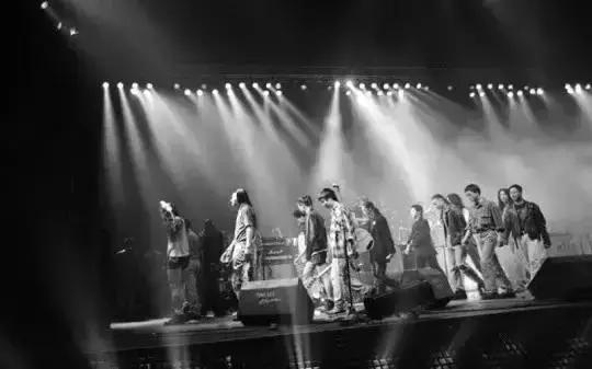 与窦唯相爱相杀十年的她，用记录了中国那个不朽的摇滚时代