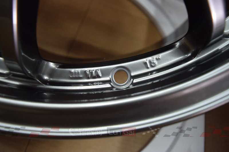 高尔夫7gti改18轮毂,高尔夫7gti改装外观案例