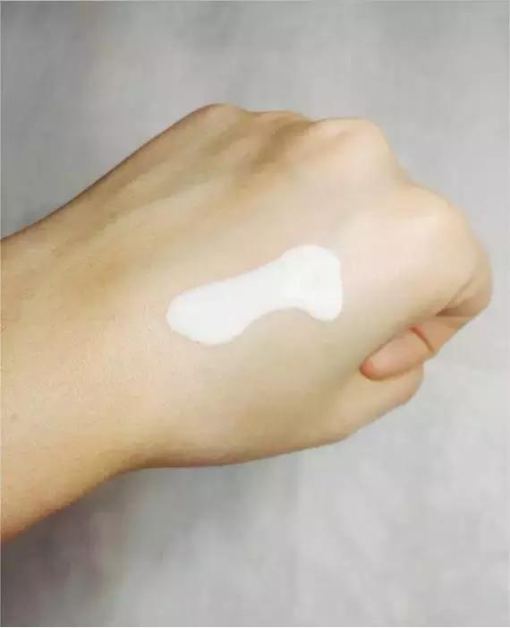 吐血整理三款防晒霜性价比超高,防晒排行榜第一名衣服